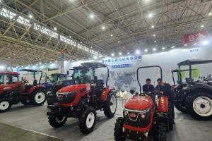 潍坊泰山拖拉机2