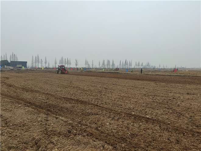 宁夏农机化推广站开展春耕备耕农机技术服务