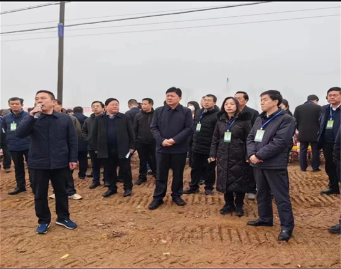 甘肃举办春季农业生产暨春耕备耕工作现场推进会议农机作业演示会