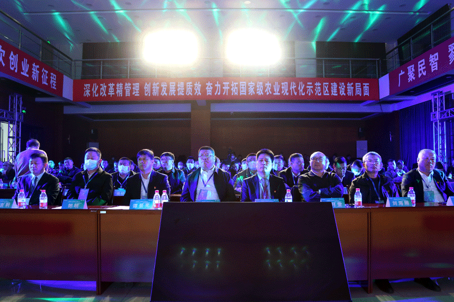 守护“黑土粮仓” | 潍柴雷沃CVT拖拉机驶入“中国第一农场”