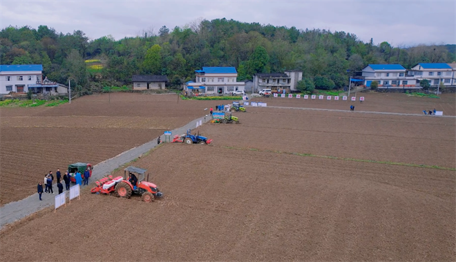 云南召开农业机械化工作会议