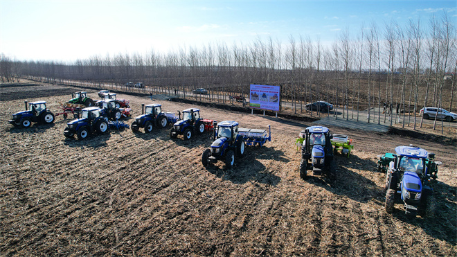 科技赋能大国粮安丨潍柴雷沃智慧农业助力黑土地丰产增收