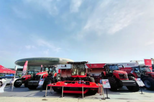 科技赋能新疆农业——麦赛福格森家族重磅亮相2025新疆农机展