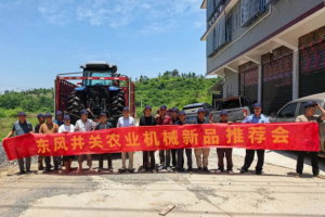 夏耕正当时 | 东风井关 T1054 拖拉机化身 “夏耕先锋”，领航田间新征程！
