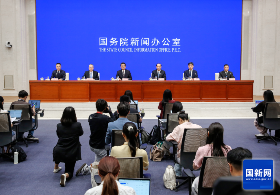 国新办举行新闻发布会 介绍2025年上半年农业农村经济运行情况