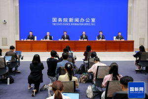 国新办举行新闻发布会 介绍2025年上半年农业农村经济运行情况