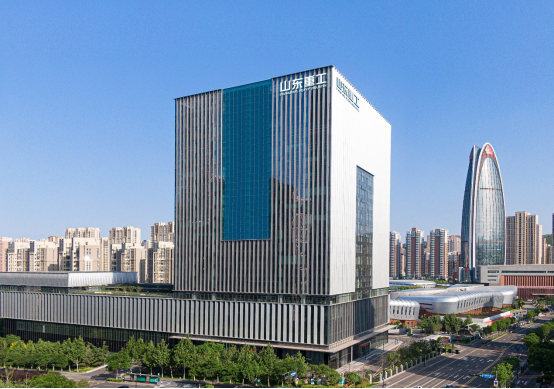  山东重工：半年狂揽2898亿！重卡全球市占率40.9%稳居第一