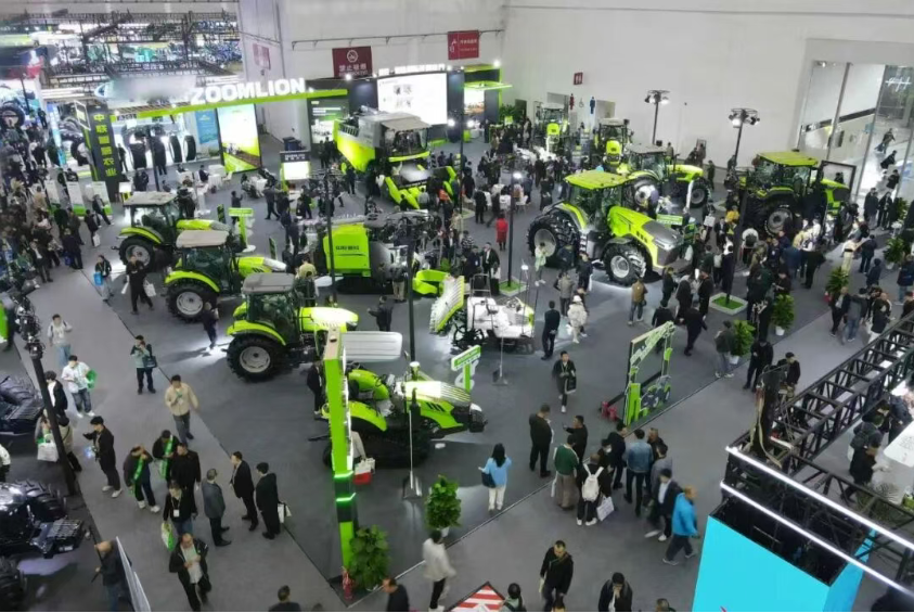 新“智”涌现丨中联重科高端农机产品矩阵闪耀2025国际农机展