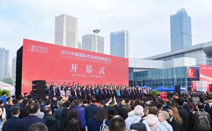 燃爆武汉！洋马农机亮相2025国际农机展， 硬核装备+直播狂欢点燃乡村振兴新引擎