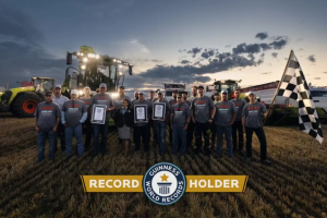 创下新吉尼斯世界纪录！JAGUAR 1200青贮机12小时收获4096吨青贮作物！