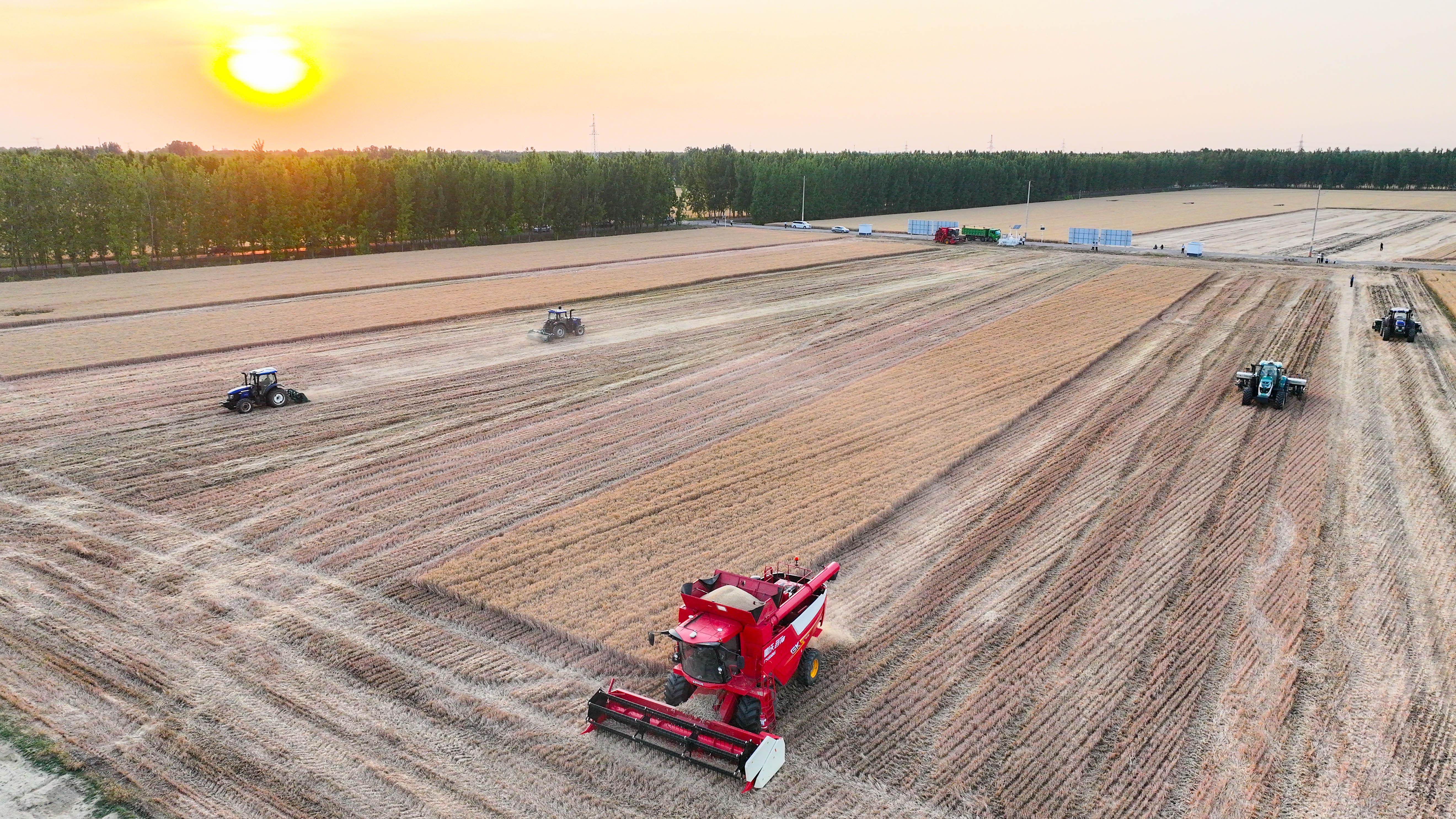 5.智慧农场里的无人三夏 5.智慧农场里的无人三夏
