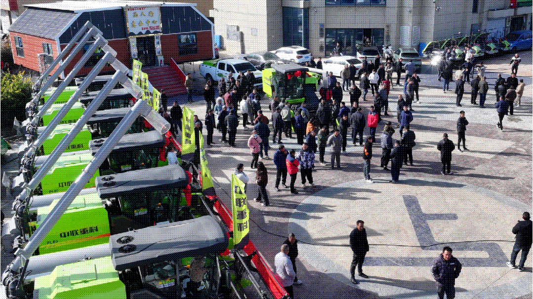 近千名机手现场品鉴！中联重科农机产品品鉴会现“组团下单”热潮