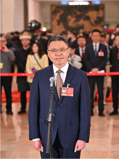 聚焦两会 | 高德荣代表：农民的眼泪，就是我们科研工作者攻坚克难的动力