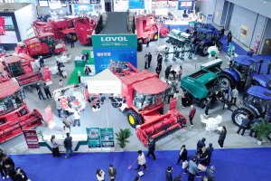 智赋中原 增产“有方” | 潍柴雷沃智慧农业亮相全国农机春季展