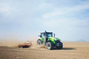 春耕“绿”动力！柳工LT3504-CE混动拖拉机实力“出圈”