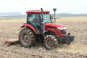 五征MX1404轮式拖拉机：把保养做在“看不见”的地方，把省心留给“看得见”的春耕