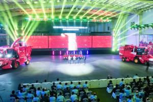 全能全域 智富王者 | 潍柴雷沃2026款玉米机上市暨节油减损指标发布会举行