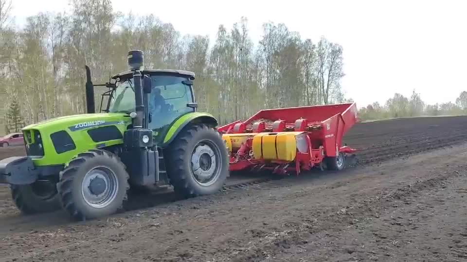 为农业创造价值，德沃牵引式马铃薯施肥种植机为俄罗斯农场主服务