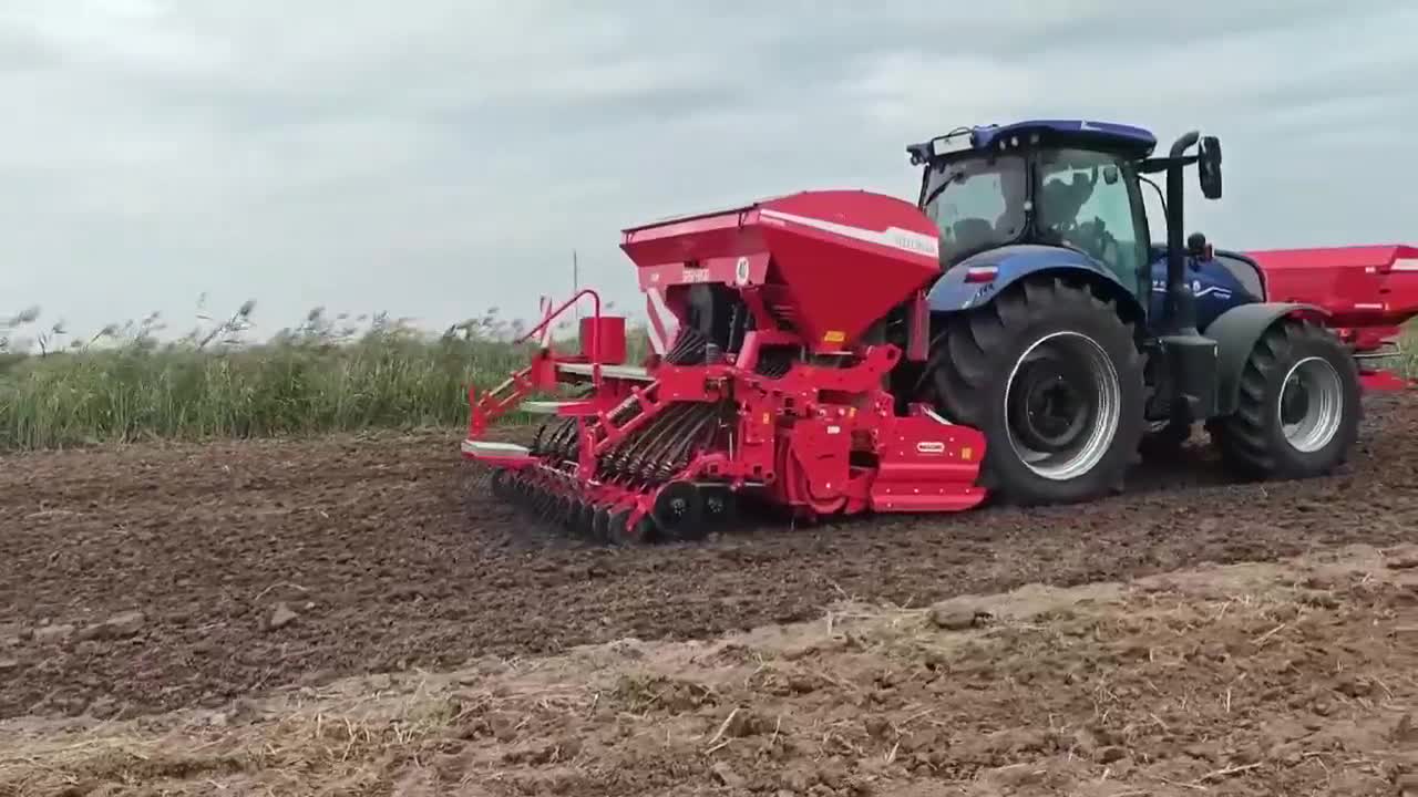 纽荷兰2004前置马斯奇奥PRIMOS，2000L双圆盘撒肥机