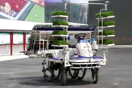 智能插秧机作业视频