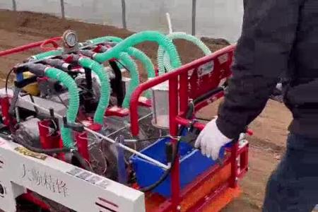 大顺平地气吸菠菜播种机