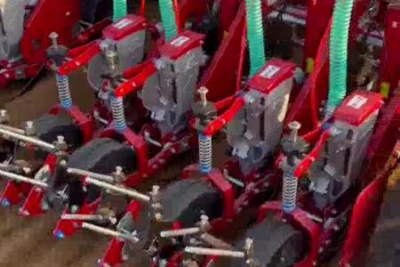 大顺两垄八行气吸娃娃菜播种机