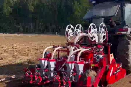 大顺两垄四行青萝卜播种机