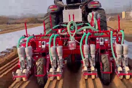 大顺四垄八行胡萝卜播种机