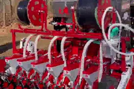 大顺平地大型气吸娃娃菜播种机